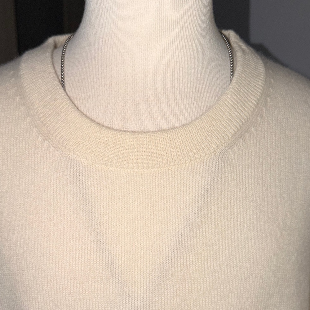 ALLUDE 100% Cashmere Elegant Cream Crew Neck Sweater - Picture 2 of 10